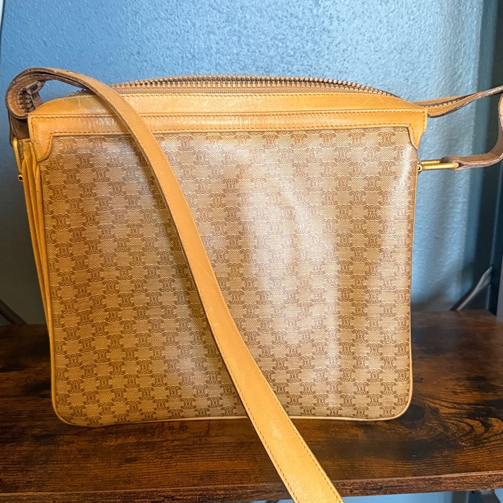 Vintage Celine shoulder or Crossbody Bag - Picture 4 of 9